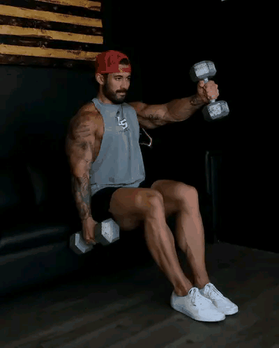 如何把肩練寬？6個動作讓三角肌協調發展，練出寬厚的膀