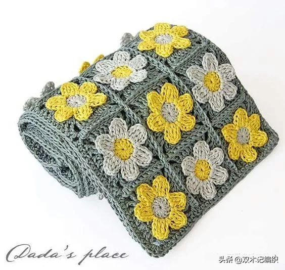 自從學會了鉤方格小花片，家裡大大小小的物件再也沒人比得上