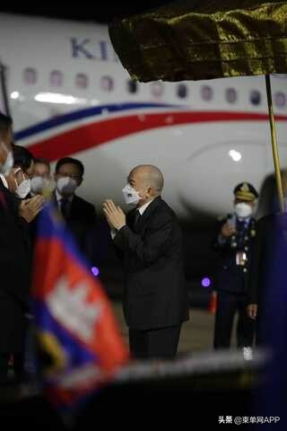 柬埔寨西哈莫尼國王曬冬奧會歡迎宴會照片