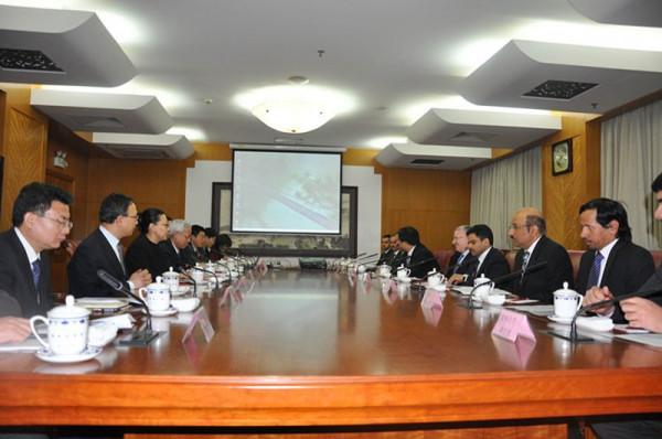 難怪中國外交喜訊接連不斷，美國在全球擴軍，中國在幫世界發展