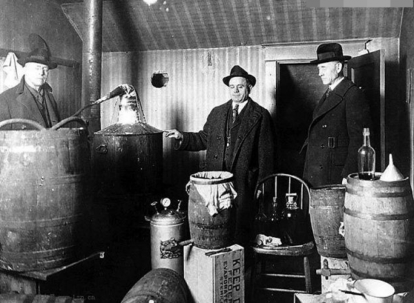 對毒品大開綠燈的美國,為啥會頒佈禁酒令? 對毒品大開綠燈的美國,為啥會頒佈禁酒令?