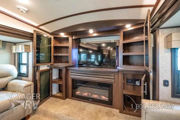 乘著豪宅去拉薩，看Jayco最新概念房車