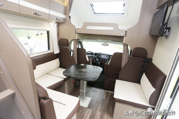 ​新車嚐鮮，宇通新款大玩家房車釋出！主打自由定製改裝！真經濟