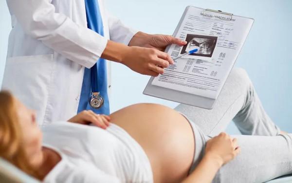 胎兒雙頂徑超過100mm就不能自己生了嗎？