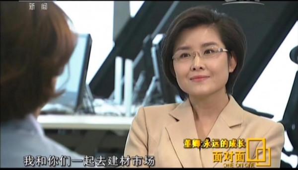 《朗讀者》董卿：我們不能改變世界，但熱愛和激情可以創造奇蹟