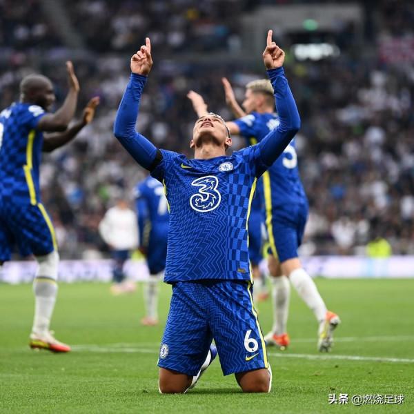 0-3!切爾西擒熱刺平榜首,鐵衛頭槌+坎特折射,亞洲C羅錯失單刀 0-3!切爾西擒熱刺平榜首,鐵衛頭槌+坎特折射,亞洲C羅錯失單刀