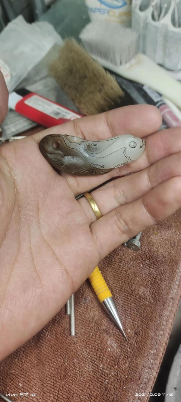 和田玉且末玉，小魚雕刻作品