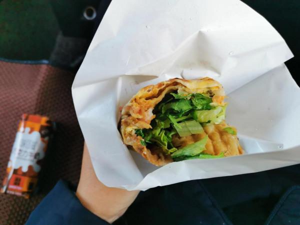 我們好像難以活著離開地球 我們好像難以活著離開地球