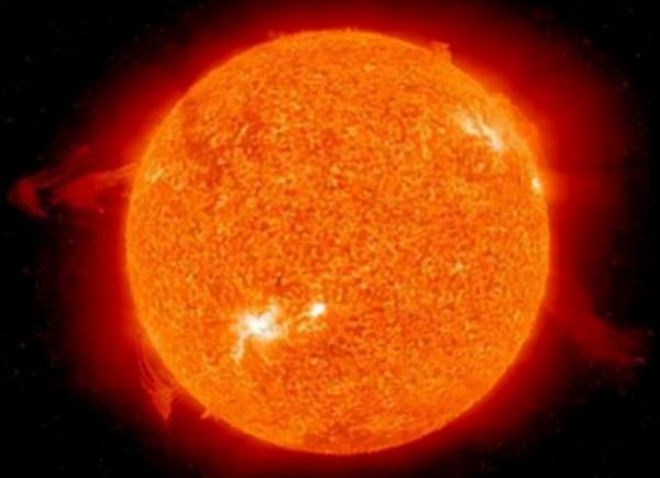 宇宙中是否存在一種全是水的星球，就像水珠一樣漂浮在宇宙中？