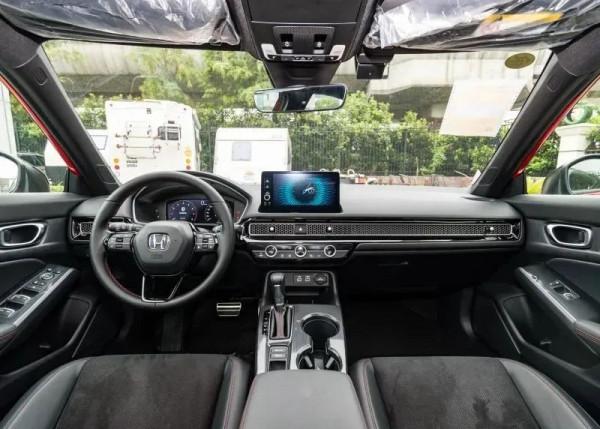 15萬左右，速騰PK思域，哪款適合家用？