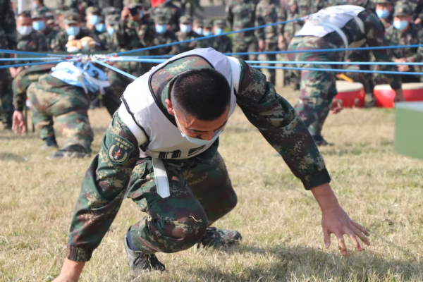東風快遞員的週末,原來軍營生活也可以這麼潮! 東風快遞員的週末,原來軍營生活也可以這麼潮!