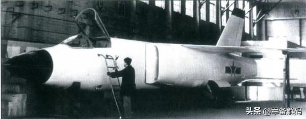 空軍最後的一代機,60年前誕生的強-5,為何在殲20量產後才退役? 空軍最後的一代機,60年前誕生的強-5,為何在殲20量產後才退役?