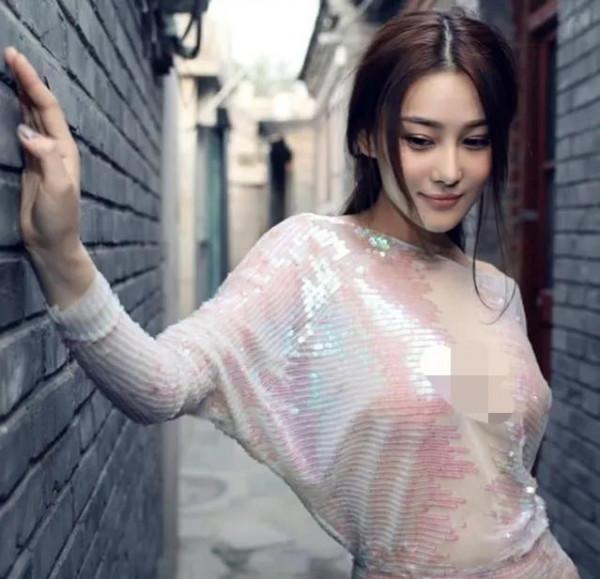 女神張雨綺驚豔時光寫真集