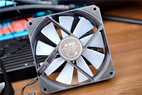 無限映象,靜音水泵,這次的威剛XPG 霜盾ARGB360水冷玩的有點嗨 無限映象,靜音水泵,這次的威剛XPG 霜盾ARGB360水冷玩的有點嗨