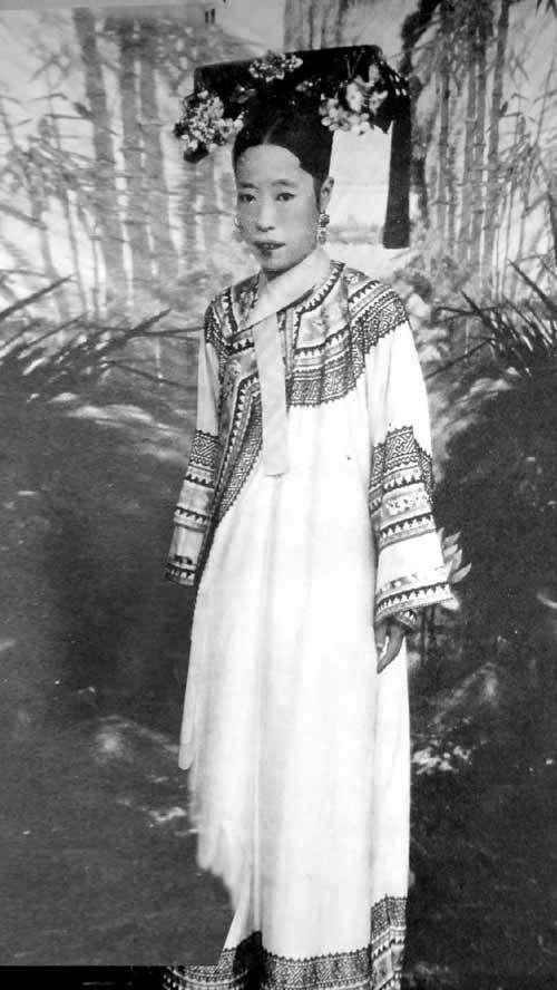 一睹清朝22個皇后真像，光緒皇后(即隆裕太后)簡直不要太&quot;好看&quot;