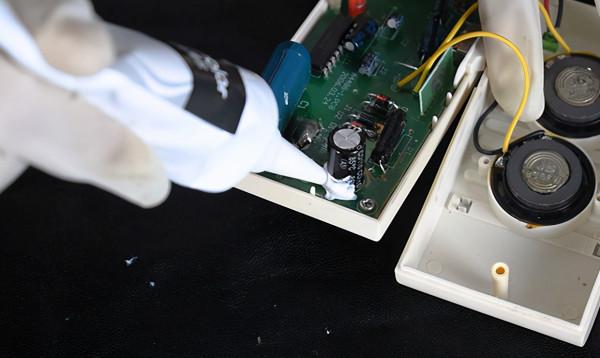 耐候性密封膠是什麼？與矽酮耐候密封膠有什麼區別？