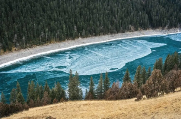 情人海藍冰，墜入峽谷的眼淚，上天遺落的翡翠明珠