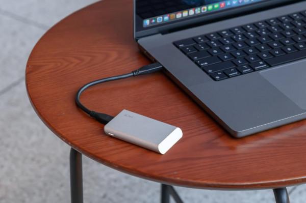 MacBook Pro 2021 有哪些好看實用的數碼配件，我來告訴你