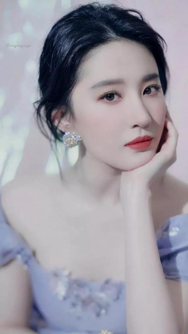 她像天上的仙女 劉亦菲