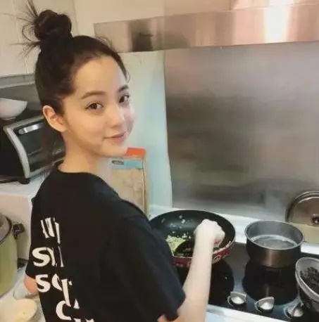 誰吃誰瘦！明星同款無米炒飯，好吃低卡高顏值，快來學