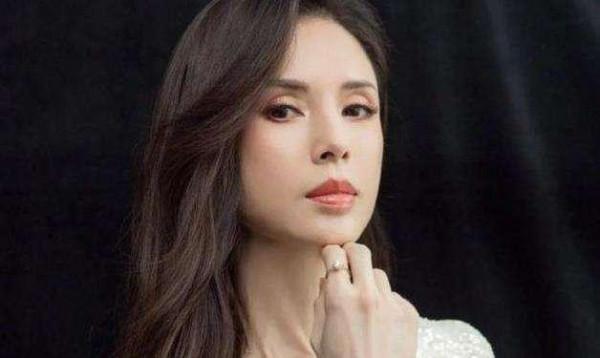 很多女生對自己身體有這幾點不滿,一篇文章揭曉,健康審美很重要 很多女生對自己身體有這幾點不滿,一篇文章揭曉,健康審美很重要