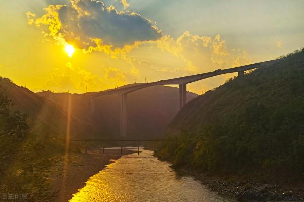 梅里雪山最後的淨土,一個藏在大山深處,僅有4戶人家的隱居之地 梅里雪山最後的淨土,一個藏在大山深處,僅有4戶人家的隱居之地