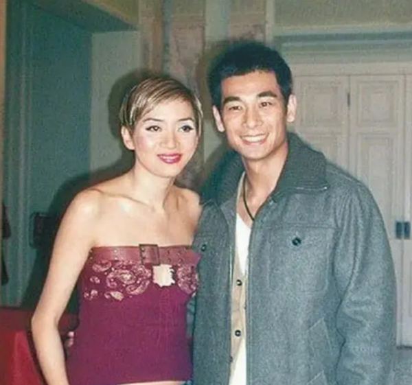 張丹露：趙文卓一生至愛梅豔芳，偷偷養育私生子，為何轉身娶了她