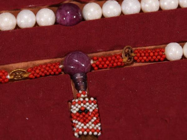 歡迎各位老師欣賞隨評～清代 宮廷風格碧璽朝珠一盤