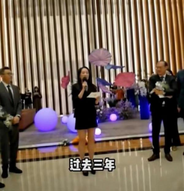 孟晚舟回國後美回巔峰​像“換臉”！穿一身黑高調亮相，大變樣