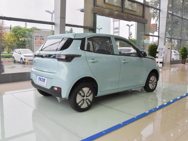 新能源車雷丁女孩可以看一下