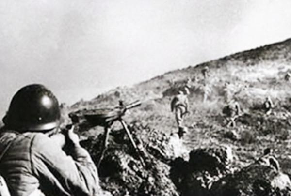 團長政委犧牲,參謀長失蹤,官兵堅持血戰,由副團長率部救出 團長政委犧牲,參謀長失蹤,官兵堅持血戰,由副團長率部救出