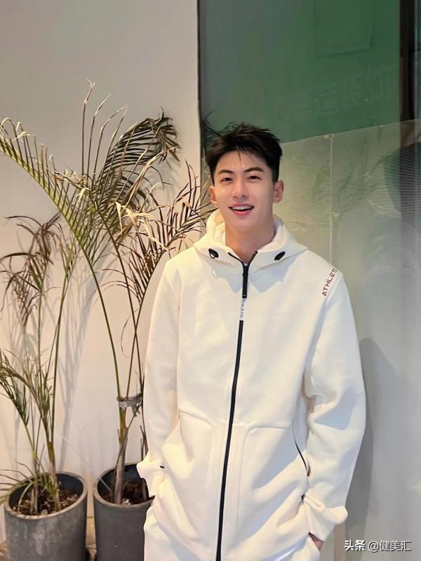 運動套裝如何穿得更清爽有型