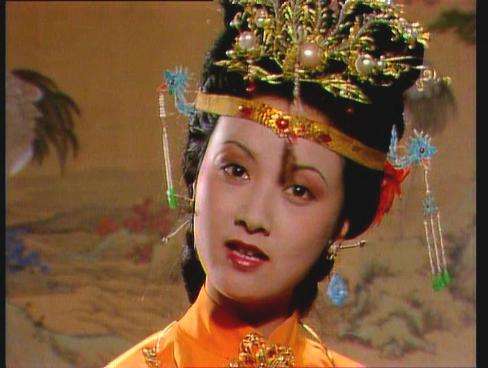 表姐妹的權利遊戲：薛寶釵譏諷暗算王熙鳳，卻被反殺得無路可走