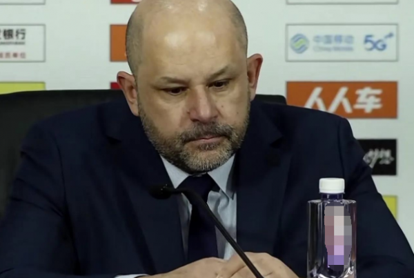 首鋼隊最大混子！出場36分鐘，2分3失誤3犯規，快攻3打1不敢投籃