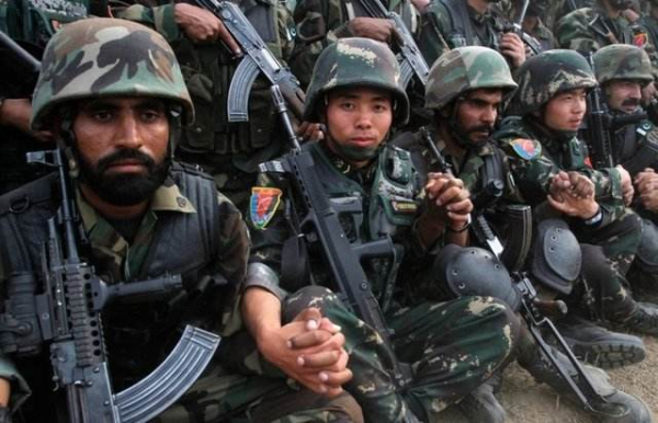 我國一道邊境線,對鄰國不設任何防線,兩國士兵沒事就串門蹭飯 我國一道邊境線,對鄰國不設任何防線,兩國士兵沒事就串門蹭飯