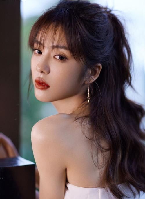 集體清庫存?蔡文靜今年播了6部劇,周雨彤3個月4部,梁潔也有4部 集體清庫存?蔡文靜今年播了6部劇,周雨彤3個月4部,梁潔也有4部