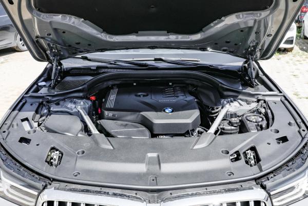 寶馬6系GT：試駕630i豪華設計套裝版，配2.0T+大掀背實力如何？