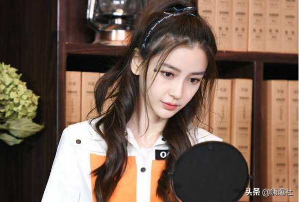 開啟霸屏！Baby接捧熱巴成北京衛視春晚代言人，並有5部新劇待播