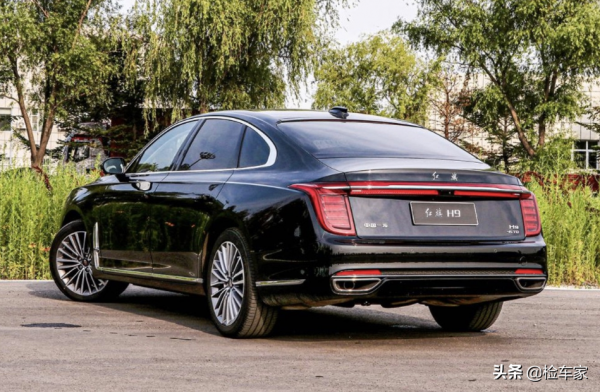 曾經高不可攀，如今唾手可得！10萬塊買這輛19年的紅旗H5值嗎