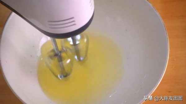 比豆腐還嫩！自制酸奶蛋糕，配方和秘訣都給你，外面買不到