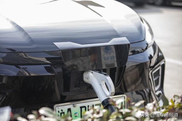 關注&vert;國務院：2025年新能源車銷量佔比20&percnt; &OpenCurlyDoubleQuote;十四五&rdquo;全面實施國六