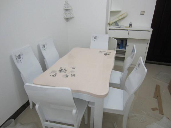 90後夫妻的婚房，遭網友吐槽，男屋主：我自己看了都上火