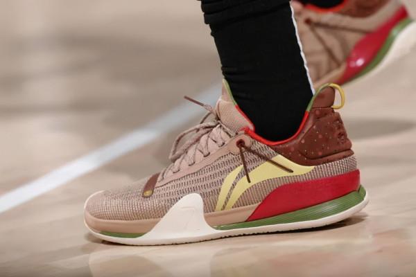 閃擊8代斷底被召回,休閒鞋被質疑抄襲,李寧又翻車了麼? 閃擊8代斷底被召回,休閒鞋被質疑抄襲,李寧又翻車了麼?