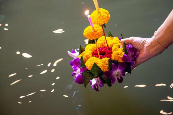 泰國曼谷：疫情下的水燈節