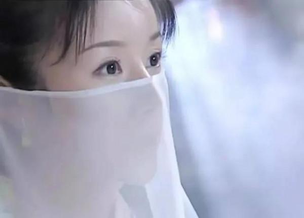 別無效整容了，看看這些曇花一現的女星，整前是仙女，整後變蔡明