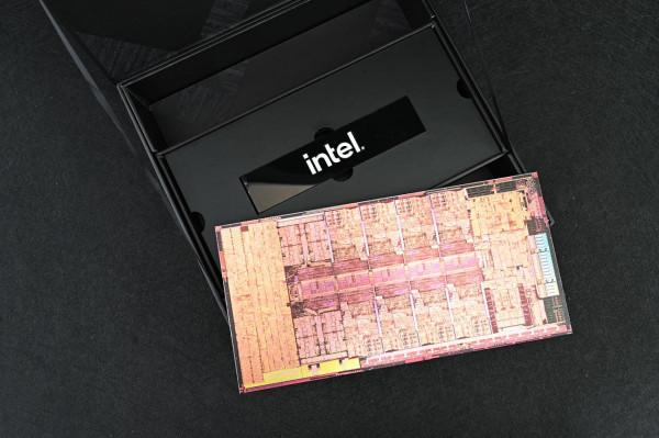 屠榜和大小狗，還有想知道什麼？十二代酷睿新平臺首發