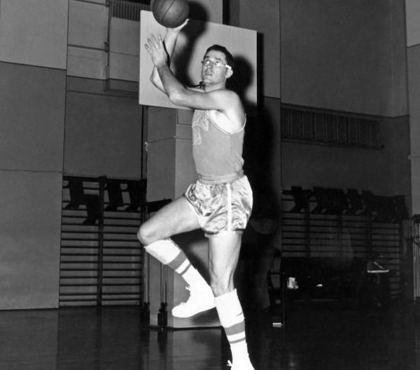 NBA76大巨星之喬治-麥肯 NBA76大巨星之喬治-麥肯