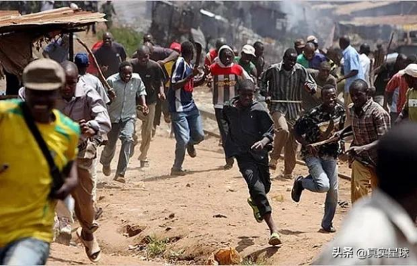 土匪屠殺焚村，超萬人流離失所！非洲第一經濟體的“血腥內卷”