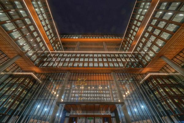 網際網路大廠入駐亞奧和太陽宮，對這些區域，真的一定是好事嗎？