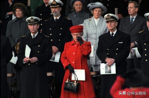 39張英國王室成員穿著單色服裝的照片